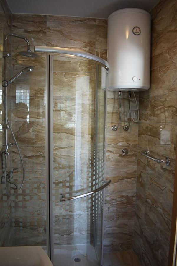 Apartmani Celjak باغ المظهر الخارجي الصورة
