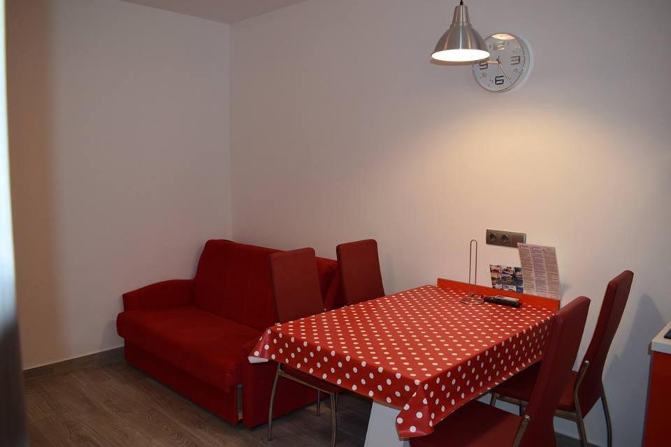 Apartmani Celjak باغ المظهر الخارجي الصورة