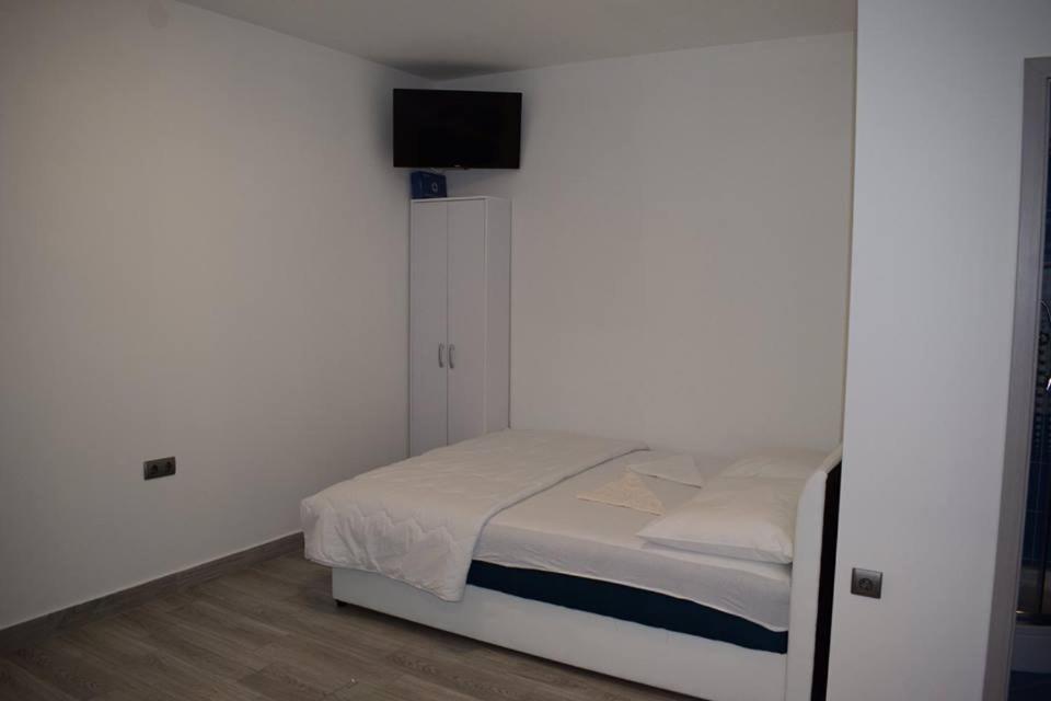 Apartmani Celjak باغ المظهر الخارجي الصورة